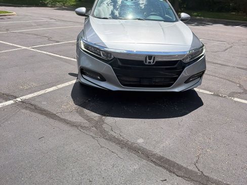 Used 2019 Honda Accord EX image 3