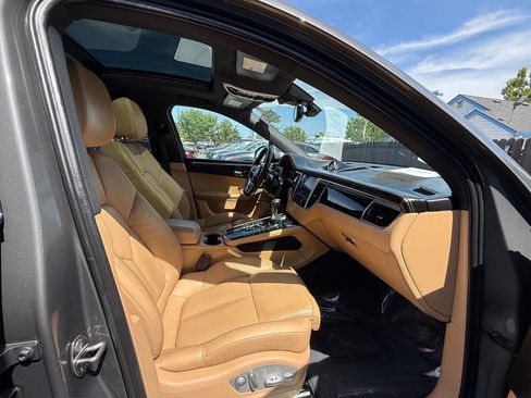 Used 2018 Porsche Macan S AWD/4WD image 21