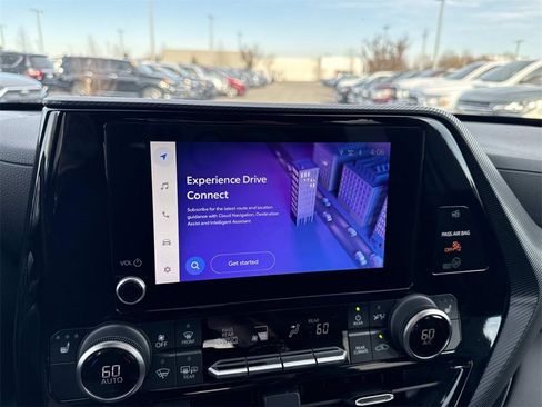 Used 2024 Toyota Highlander XSE image 31