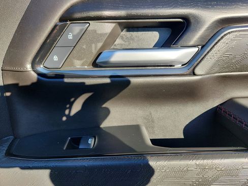 Used 2024 GMC Sierra 2500 AT4X image 35