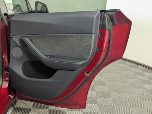 Used 2024 Tesla Model Y Long Range image 47