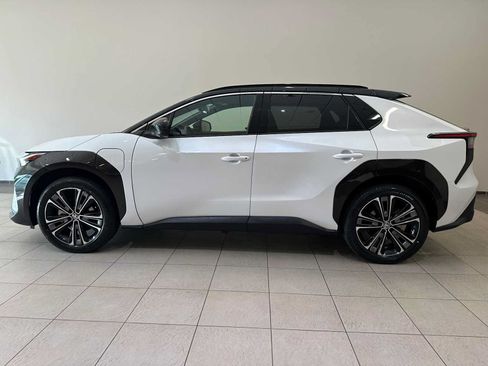Certified 2023 Toyota bZ4X AWD w/ Weather Package image 3