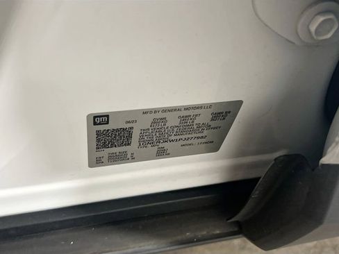 Used 2023 Chevrolet Traverse RS image 16