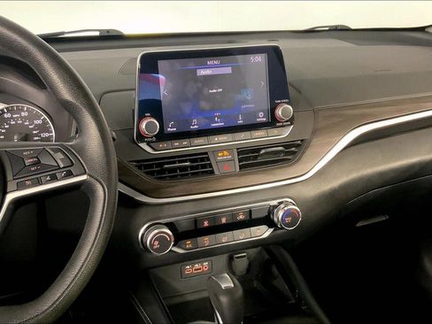 Used 2023 Nissan Altima 2.5 SV AWD/4WD image 6