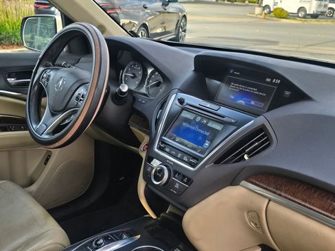 Used 2017 Acura MDX SH-AWD image 8
