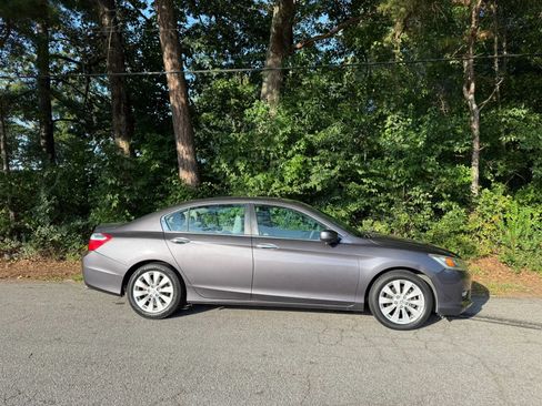 Used 2014 Honda Accord EX image 10