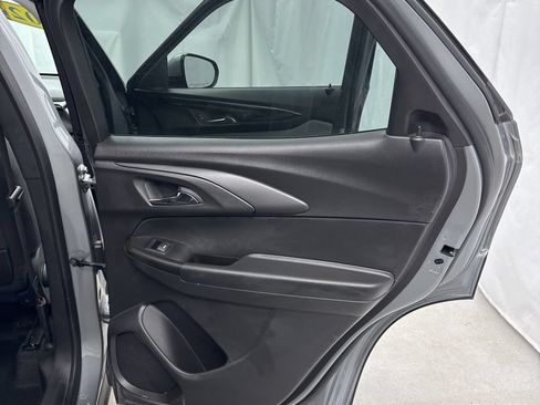 Used 2025 Chevrolet TrailBlazer LT AWD/4WD image 34
