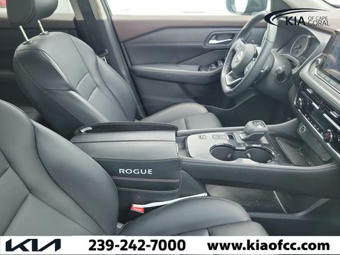 Used 2023 Nissan Rogue SL FWD image 9