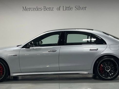 Used 2024 Mercedes-Benz S 63 AMG S image 2