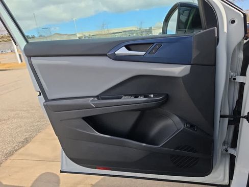 Used 2023 Volkswagen Taos SE image 18