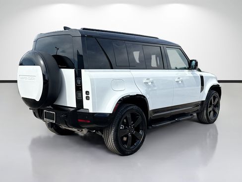 New 2026 Land Rover Defender 110 X-Dynamic SE AWD/4WD image 5