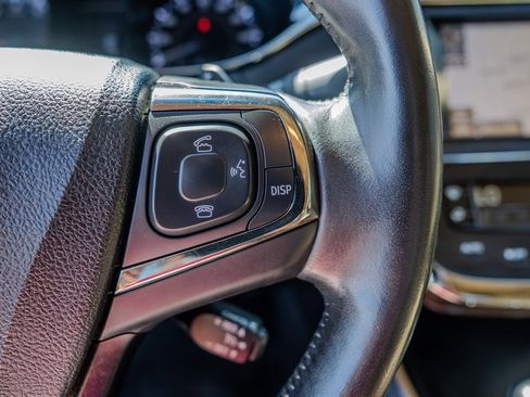 Used 2013 Toyota Avalon Limited image 17