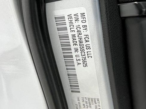 New 2025 Jeep Grand Cherokee Altitude image 46