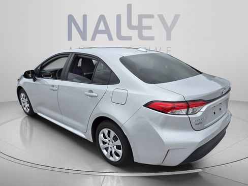 Used 2024 Toyota Corolla LE FWD image 3