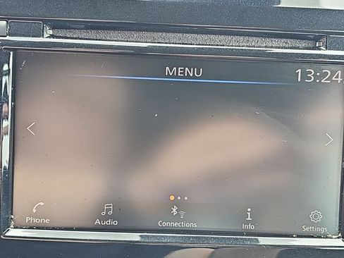 Used 2019 Nissan Rogue S AWD/4WD image 16