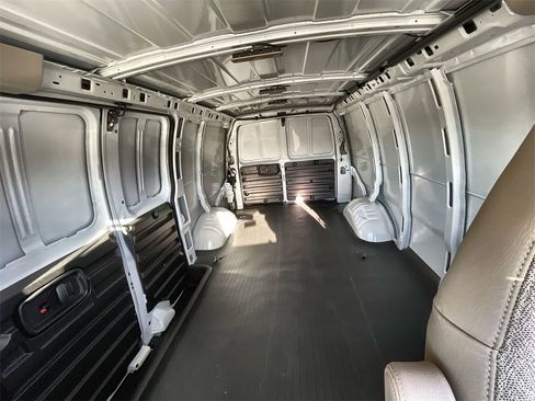 New 2025 Chevrolet Express 2500 Work Van image 23