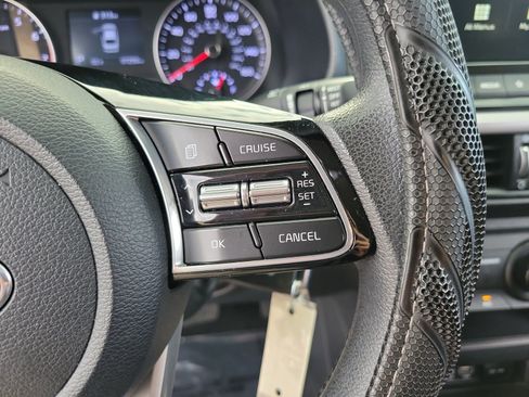 Used 2021 Kia Forte LXS FWD image 19