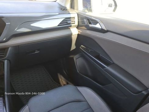 Used 2023 Volkswagen Taos SEL image 16