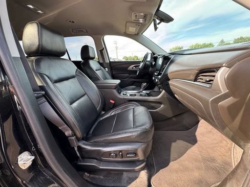 Used 2020 Chevrolet Traverse LT AWD/4WD image 12