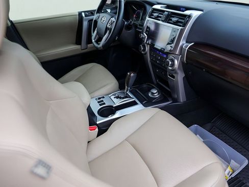 Used 2024 Toyota 4Runner Limited image 33