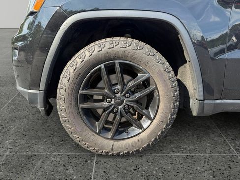 Used 2019 Jeep Grand Cherokee Limited AWD/4WD image 14