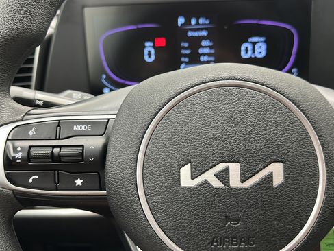 Used 2024 Kia Sportage LX AWD/4WD image 18