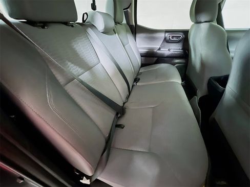 Certified 2019 Toyota Tacoma SR image 24