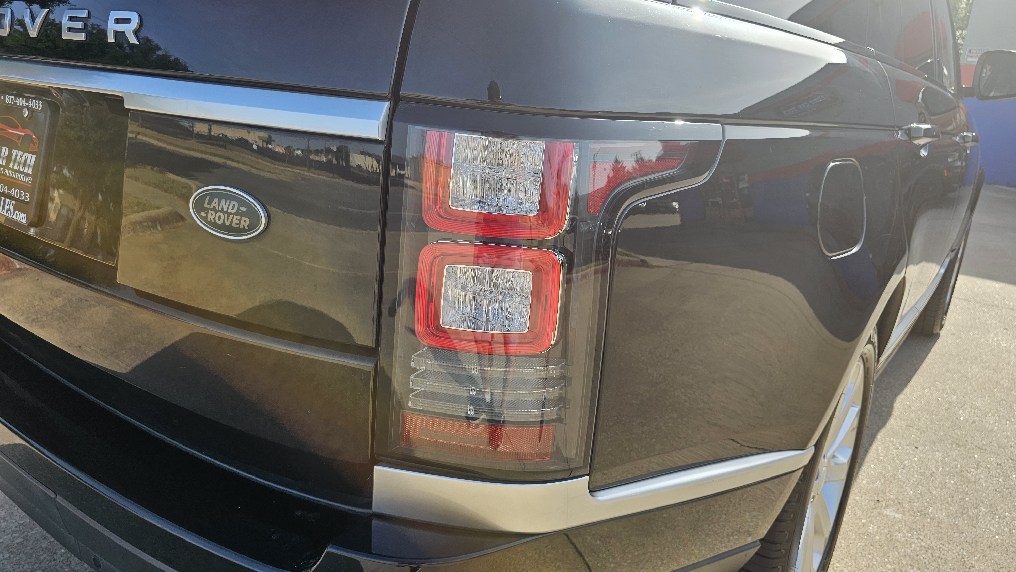 Used 2017 Land Rover Range Rover HSE AWD/4WD image 9