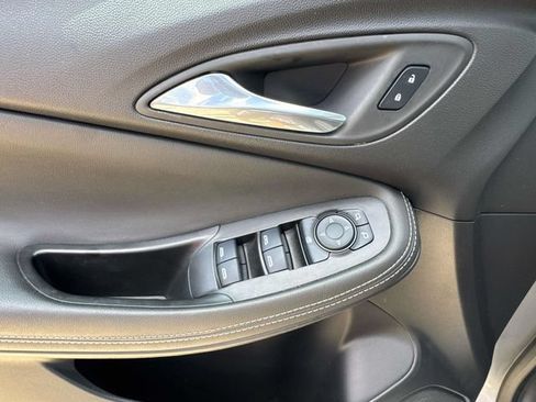 Used 2024 Buick Encore GX Preferred w/ Comfort Package FWD image 26