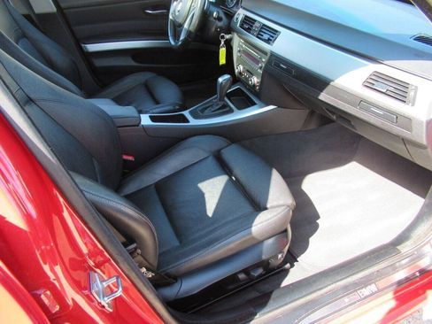 Used 2010 BMW 328i xDrive Sedan AWD/4WD image 16
