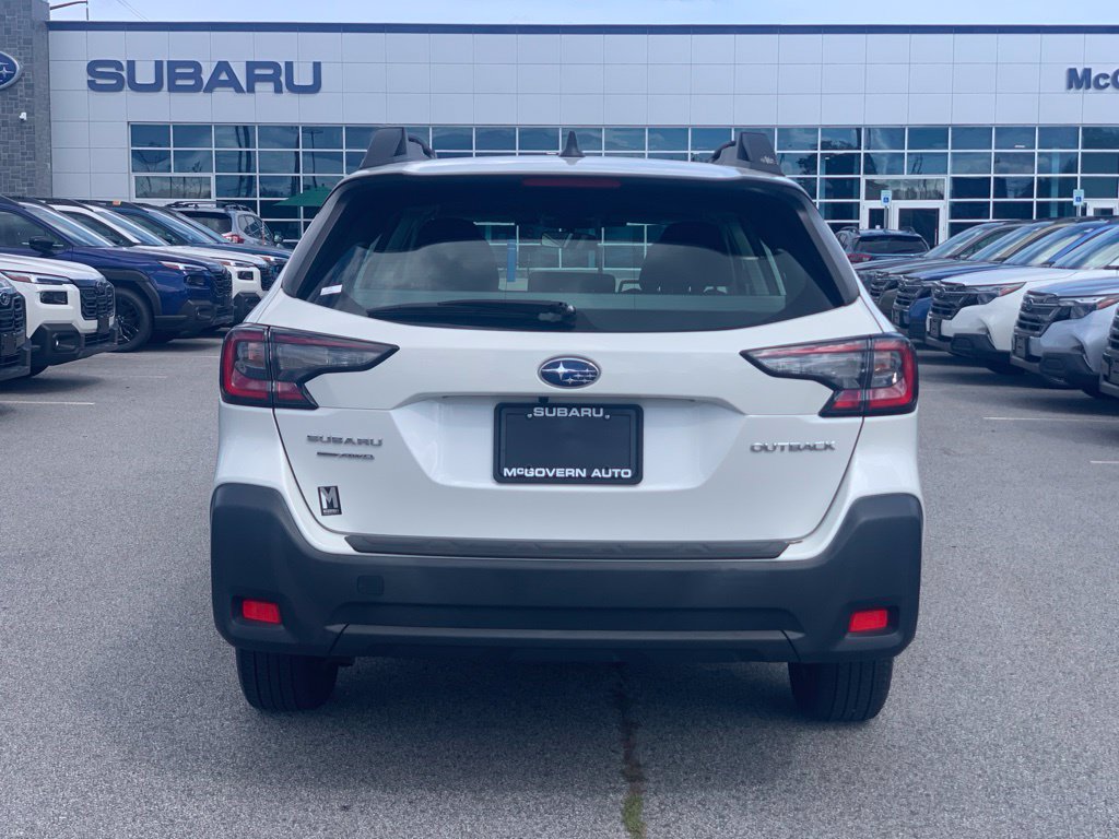 Used 2024 Subaru Outback AWD/4WD image 4
