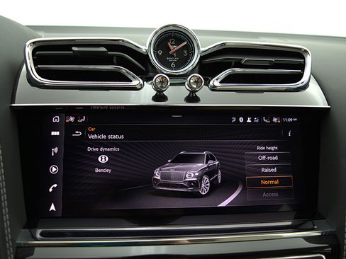 Certified 2023 Bentley Bentayga Extended Wheelbase image 26