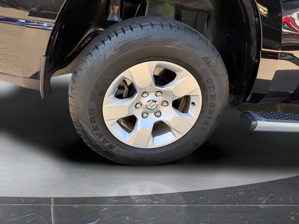 Used 2019 RAM 1500 Big Horn AWD/4WD image 11