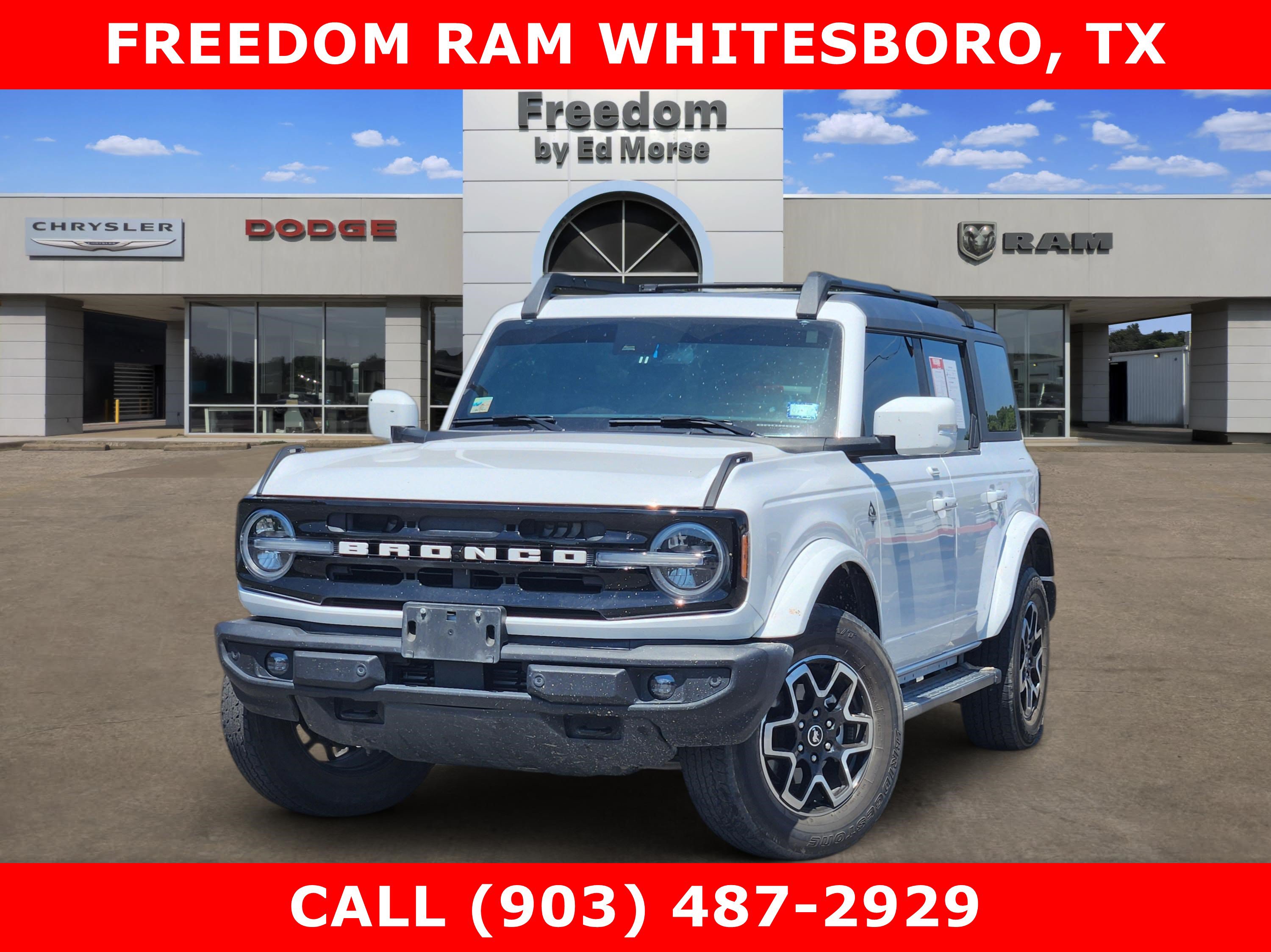 Used 2023 Ford Bronco Outer Banks AWD/4WD image 1
