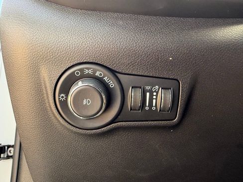 Certified 2025 Jeep Compass Limited AWD/4WD image 29