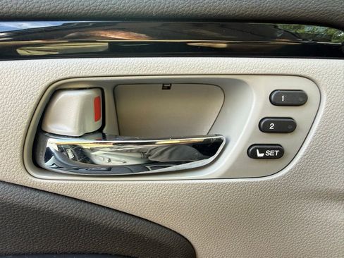 Used 2017 Honda Pilot Touring image 24