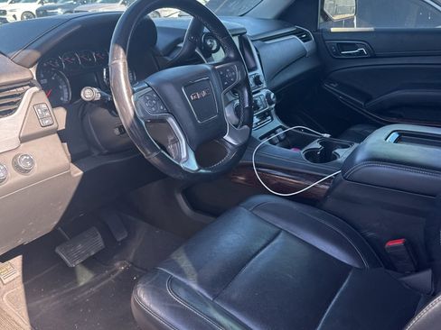Used 2020 GMC Yukon SLT image 1