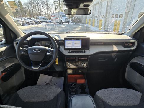 Used 2022 Ford Maverick XLT image 18