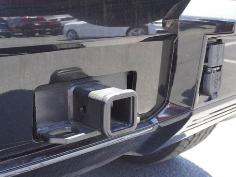 New 2025 GMC Hummer EV 2X w/ LPO, Illumination Package image 7