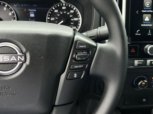 Certified 2025 Nissan Frontier SV RWD image 11