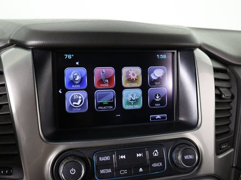 Used 2018 Chevrolet Suburban LT w/ Luxury Package RWD image 35