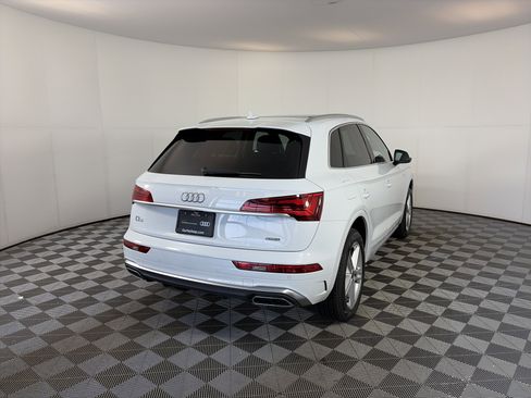 Certified 2024 Audi Q5 e Premium image 10