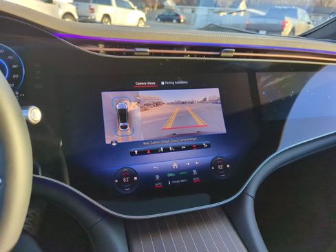 Used 2023 Mercedes-Benz EQS 580 580 image 23