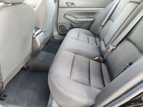 Used 2024 Nissan Altima 2.5 SV FWD image 30