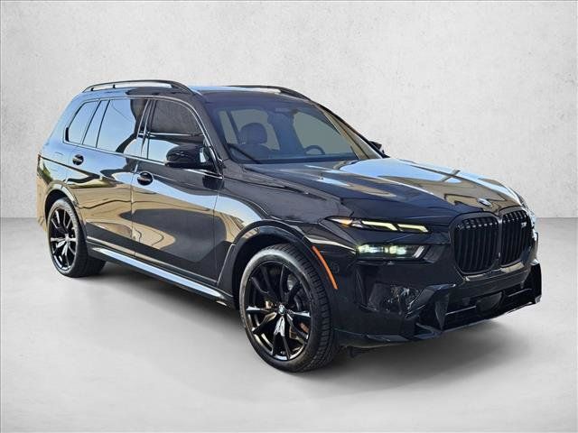 Used 2025 BMW X7 M60i AWD/4WD image 3
