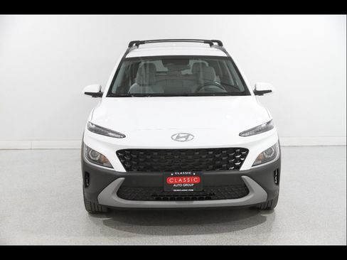 Certified 2023 Hyundai Kona SEL AWD/4WD image 2