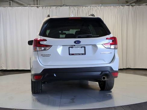 Used 2022 Subaru Forester Limited image 9