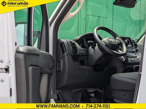 Used 2026 RAM ProMaster 2500 w/ Convenience Group FWD image 13