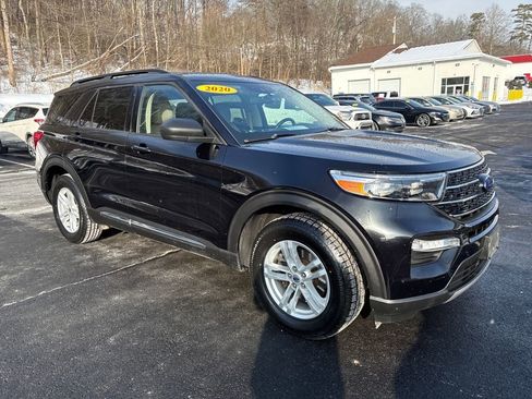 Used 2020 Ford Explorer XLT w/ Equipment Group 202A image 7