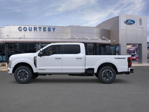 New 2026 Ford F350 Platinum w/ Platinum Plus Package image 3